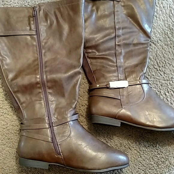 Avenue Boots - Picture 6 of 7